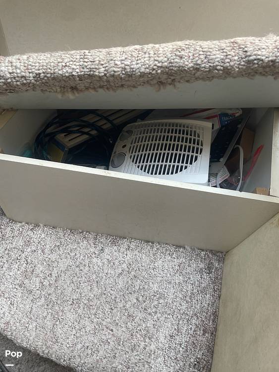 Slide: The Image of Cruisers Yachts 3075 Rogue 1998 - 15754162