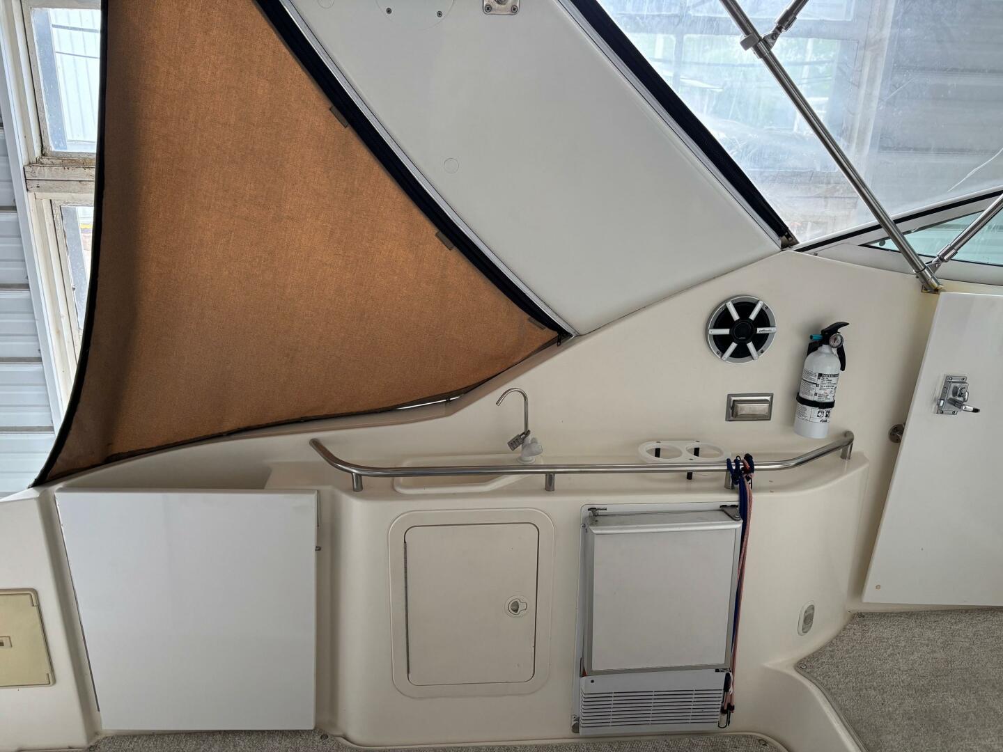 Slide: The Image of Cruisers Yachts 320 Express 2004 - 5325519