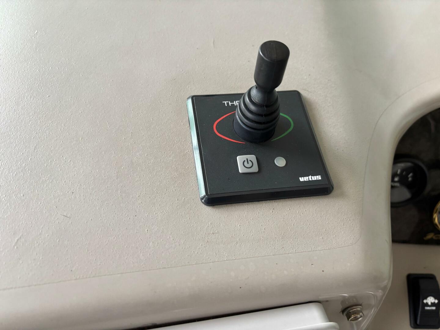 Slide: The Image of Cruisers Yachts 320 Express 2004 - 5325527