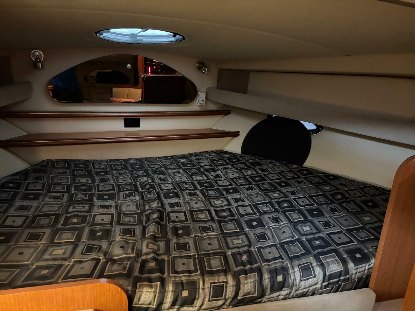 Slide: The Image of Cruisers Yachts 320 Express 2004 - 5325531