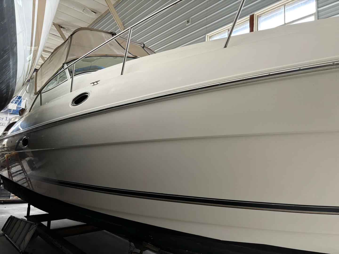 Slide: The Image of Cruisers Yachts 320 Express 2004 - 5325534