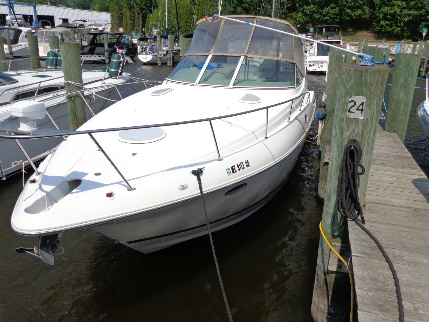 Slide: The Image of Cruisers Yachts 320 Express 2004 - 5384611