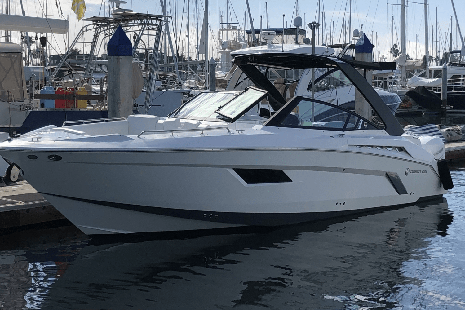 Slide: The Image of Cruisers Yachts 338 OB 2020 - 0