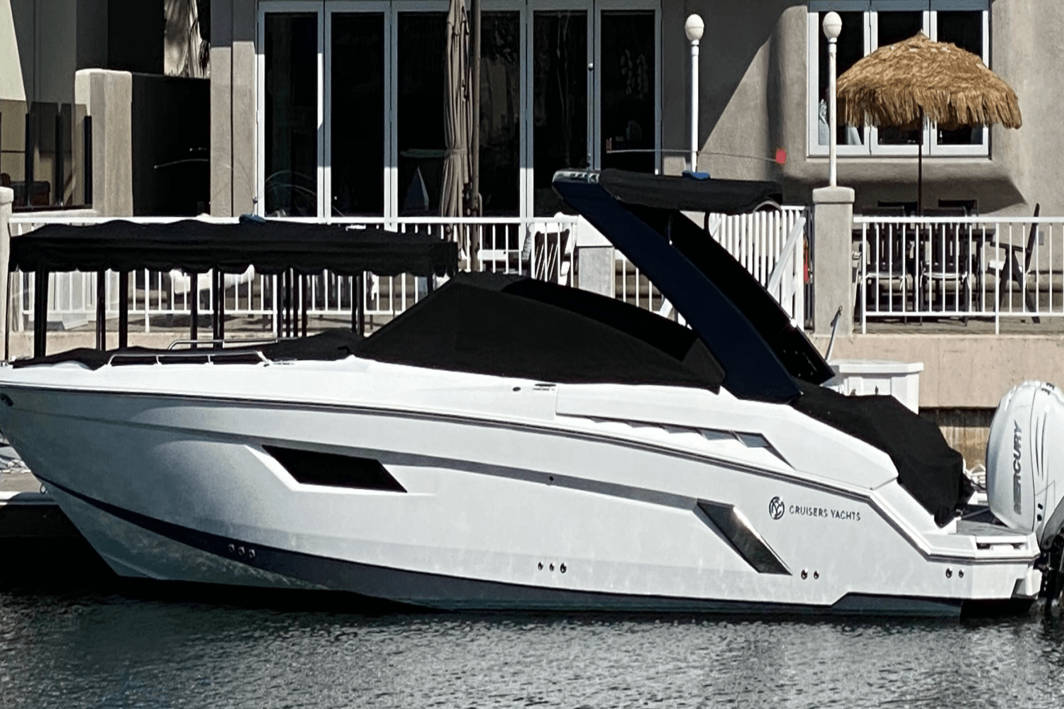 Slide: The Image of Cruisers Yachts 338 OB 2020 - 4