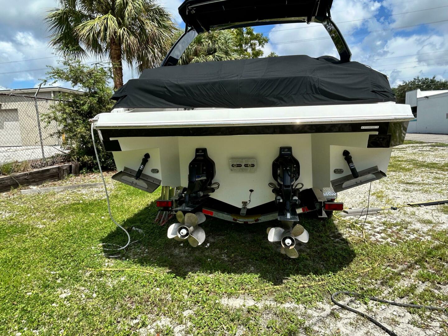 Slide: The Image of Cruisers Yachts 338 Sport Series 2017 - 5002002