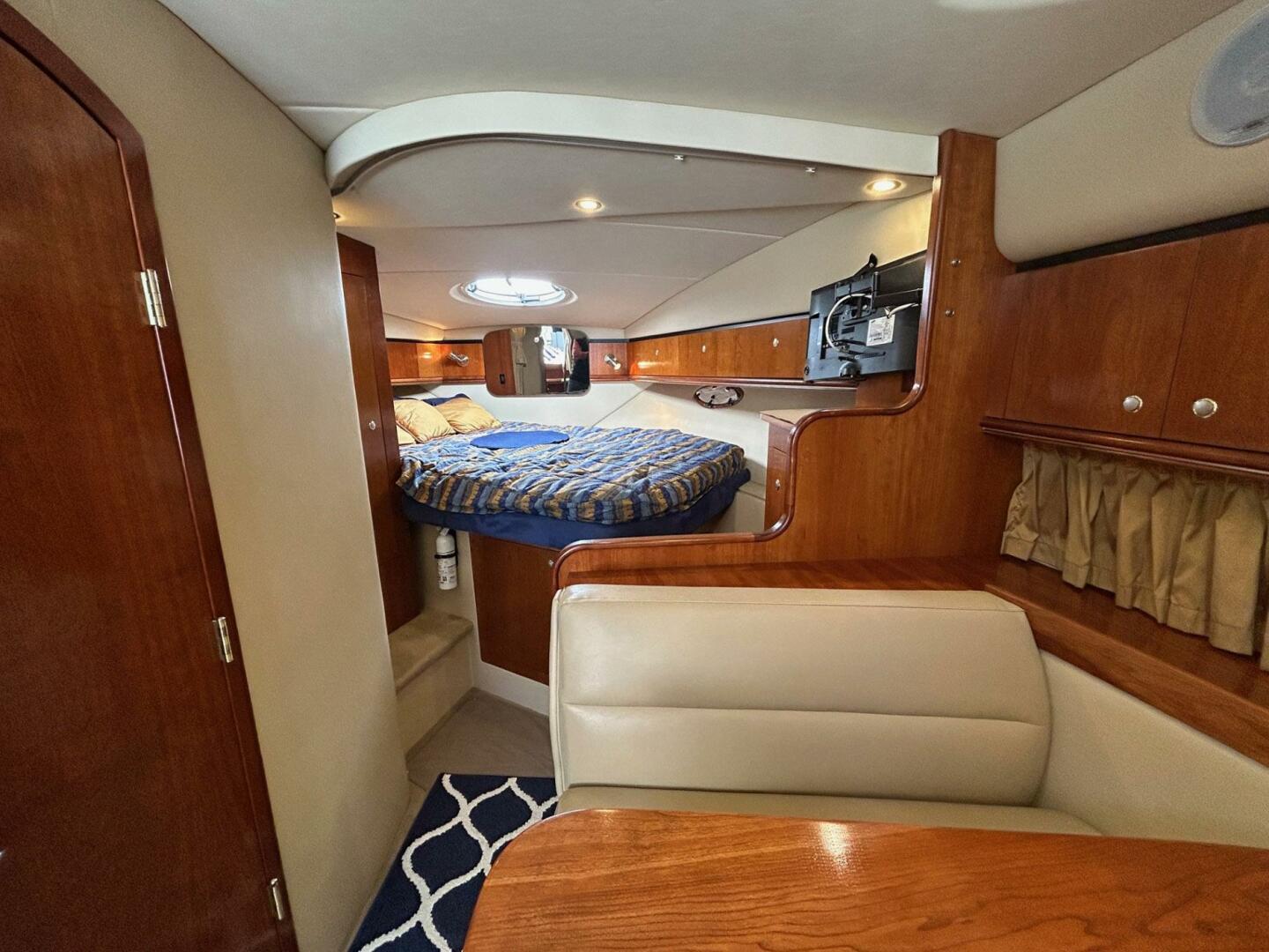 Slide: The Image of Cruisers Yachts 340 Express 2004 - 5257741