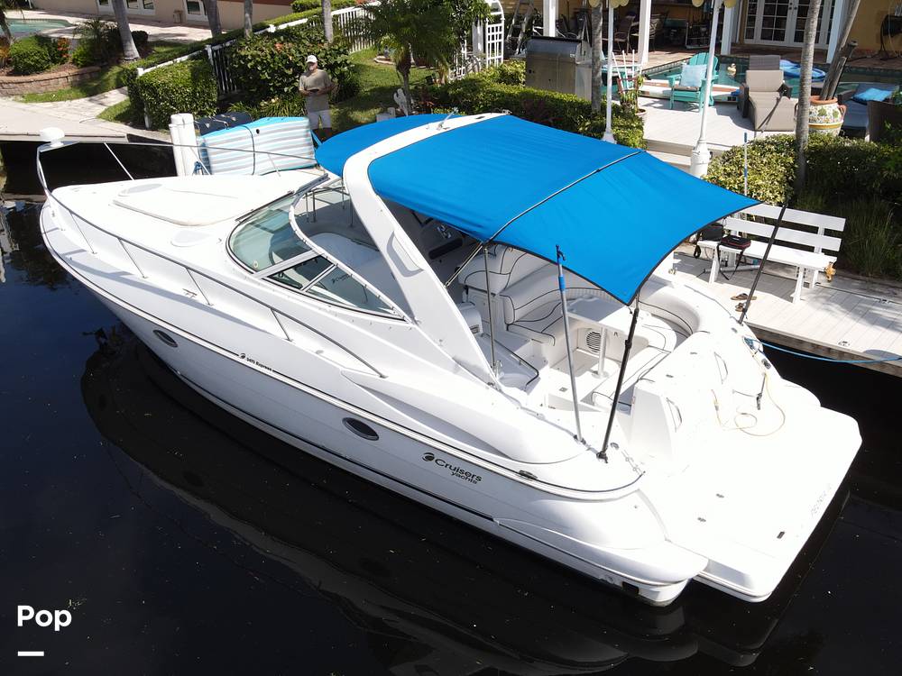 Slide: The Image of Cruisers Yachts 3470 Express 2001 - 11541543