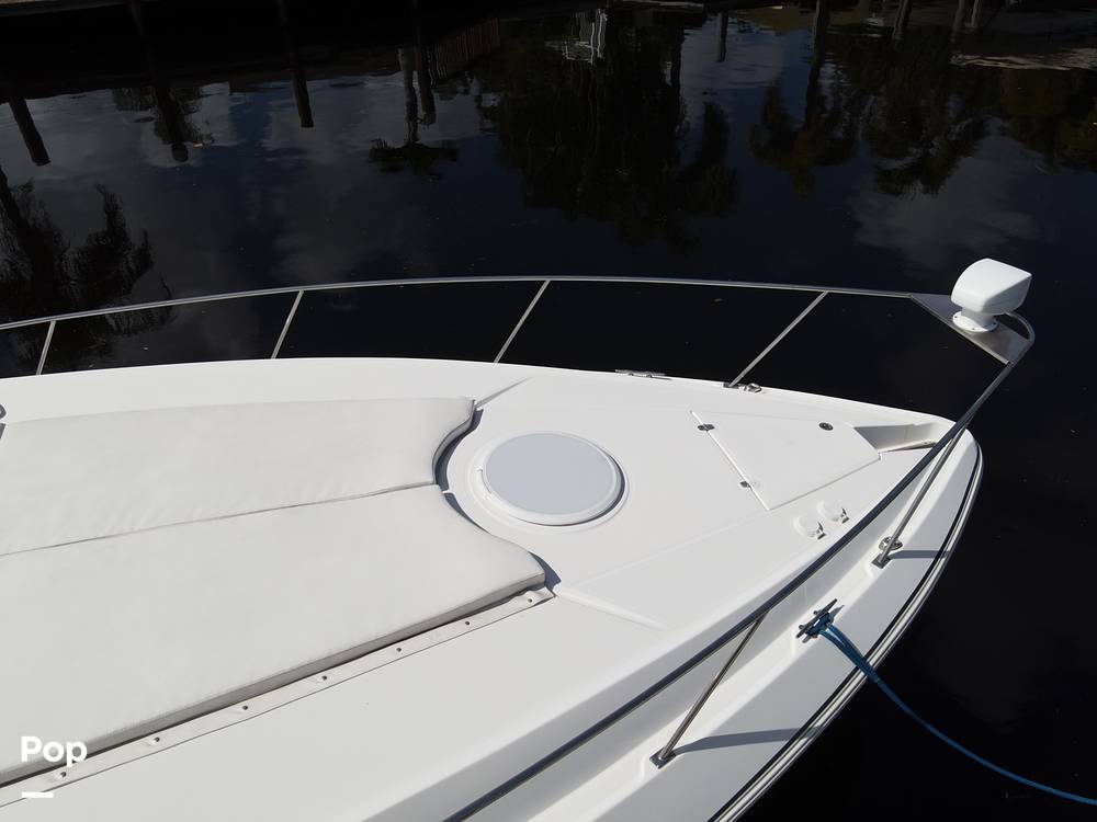 Slide: The Image of Cruisers Yachts 3470 Express 2001 - 11541550