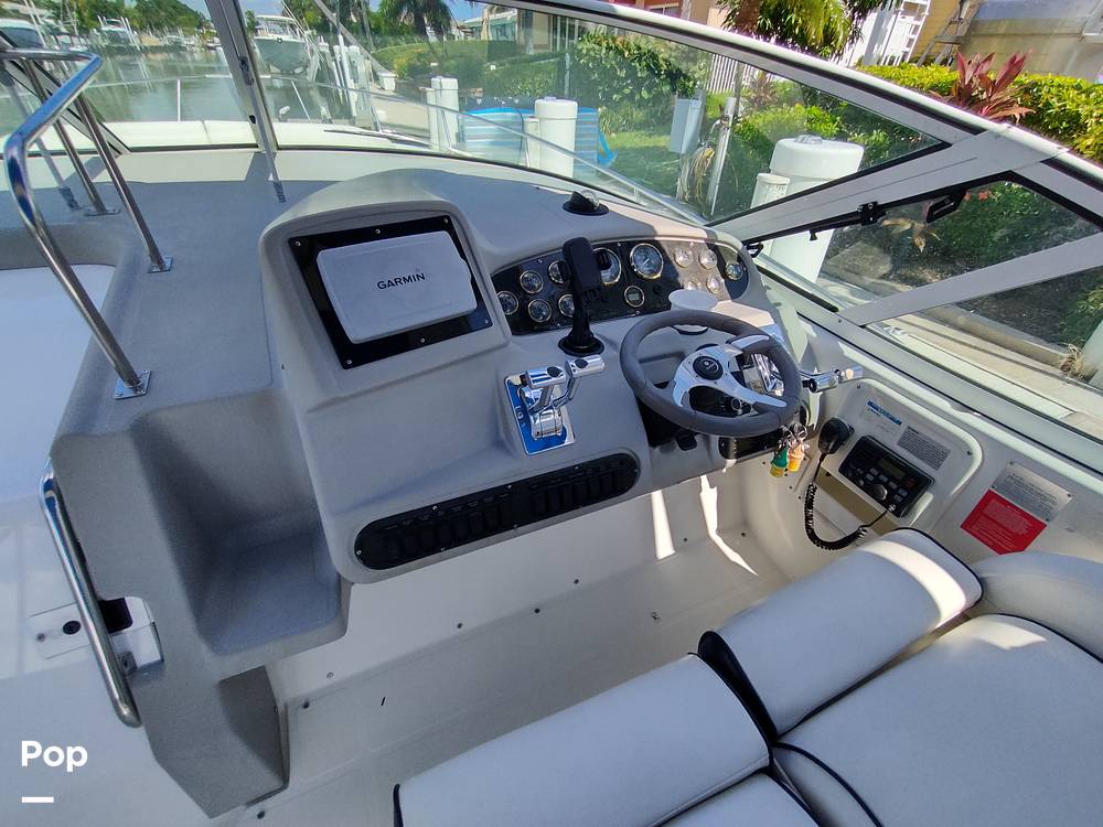 Slide: The Image of Cruisers Yachts 3470 Express 2001 - 11541559
