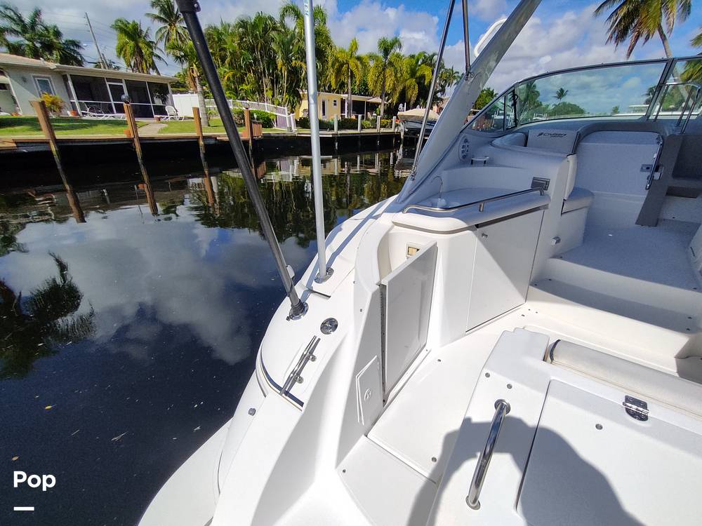 Slide: The Image of Cruisers Yachts 3470 Express 2001 - 11541564