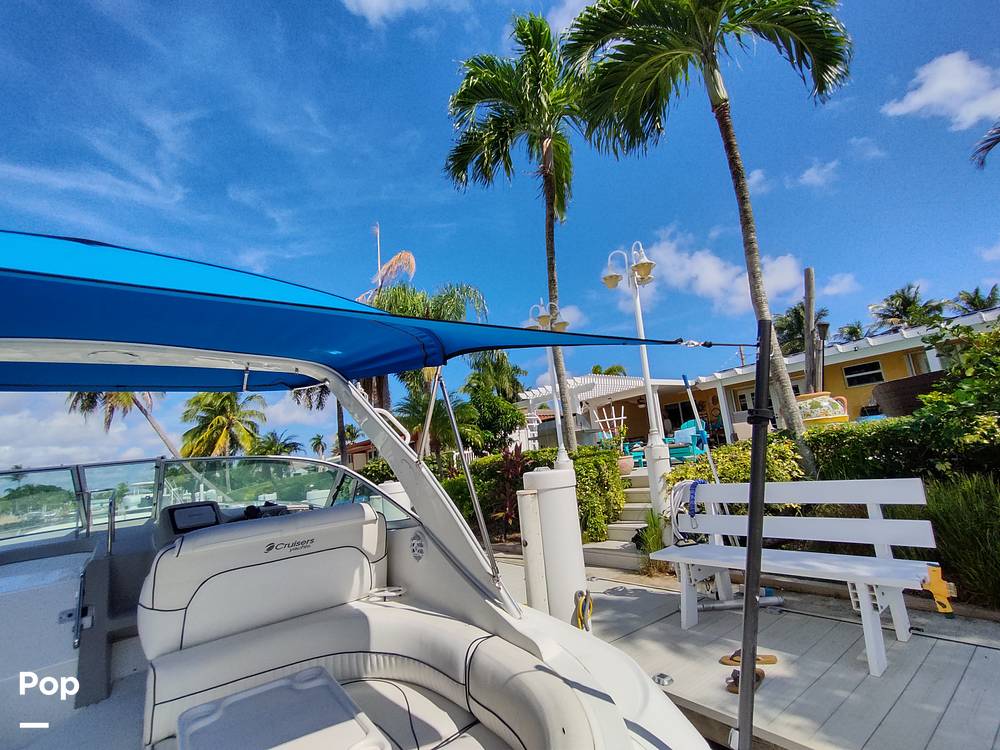 Slide: The Image of Cruisers Yachts 3470 Express 2001 - 11541566