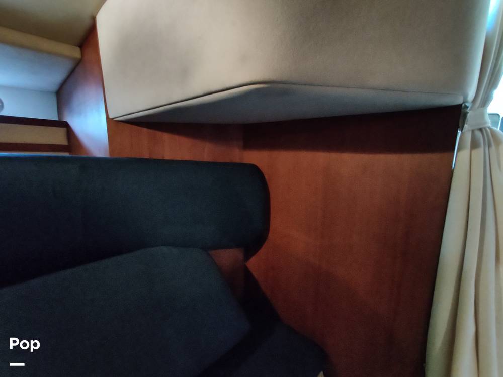 Slide: The Image of Cruisers Yachts 3470 Express 2001 - 11541578