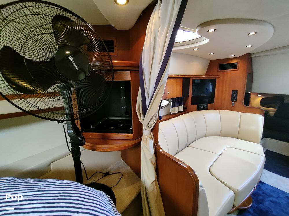 Slide: The Image of Cruisers Yachts 3470 Express 2001 - 11541600