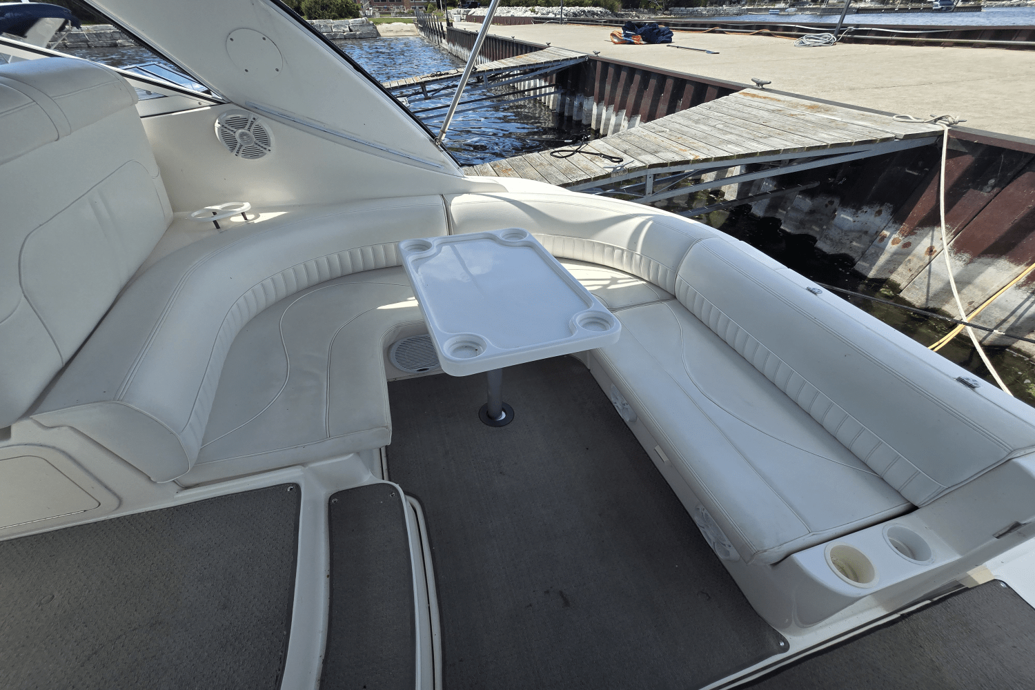 Slide: The Image of Cruisers Yachts 3470 EXPRESS 2003 - 16