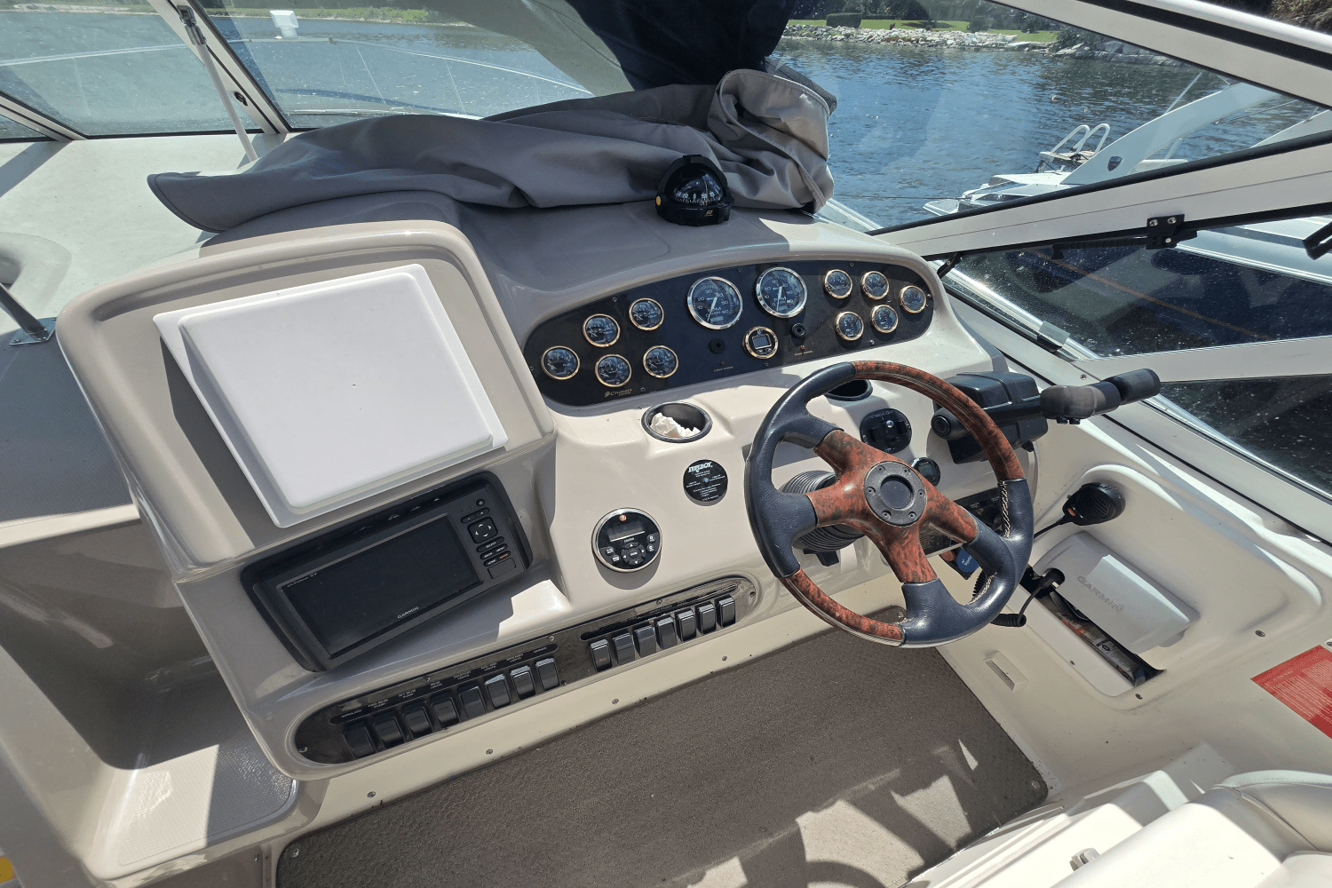 Slide: The Image of Cruisers Yachts 3470 EXPRESS 2003 - 18