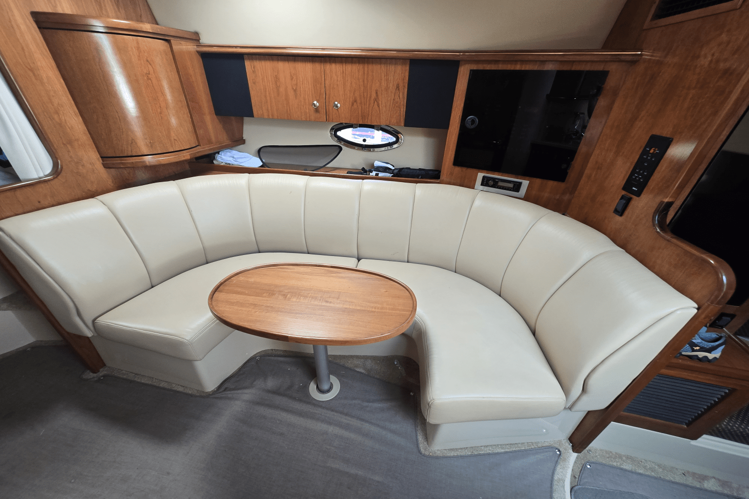 Slide: The Image of Cruisers Yachts 3470 EXPRESS 2003 - 25