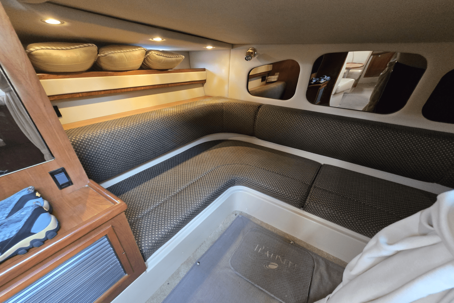 Slide: The Image of Cruisers Yachts 3470 EXPRESS 2003 - 29