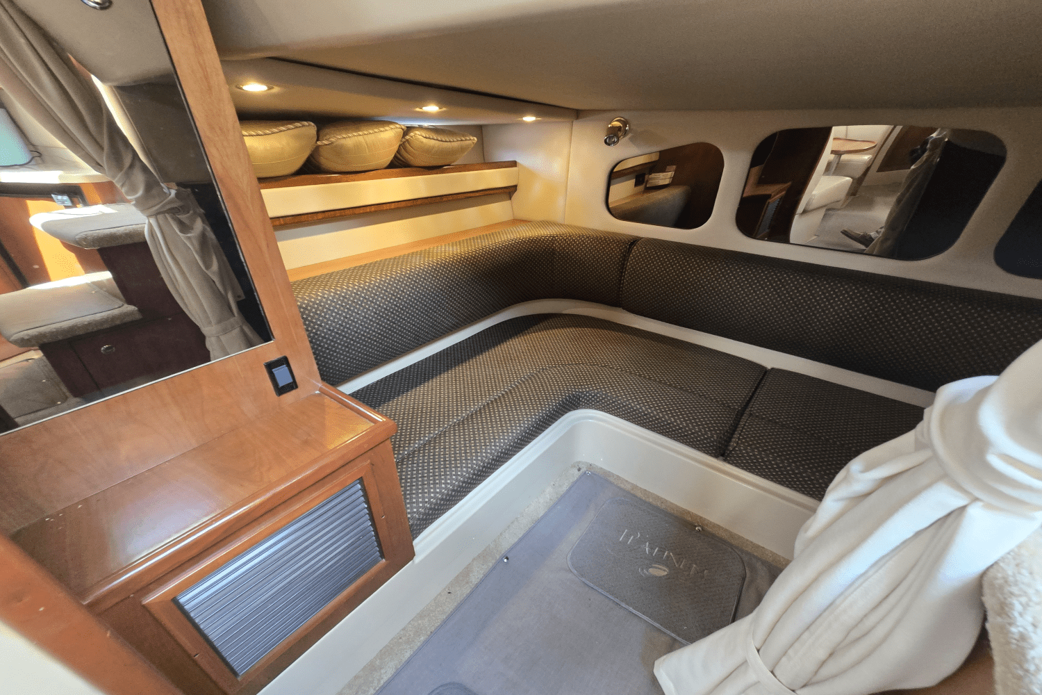 Slide: The Image of Cruisers Yachts 3470 EXPRESS 2003 - 30