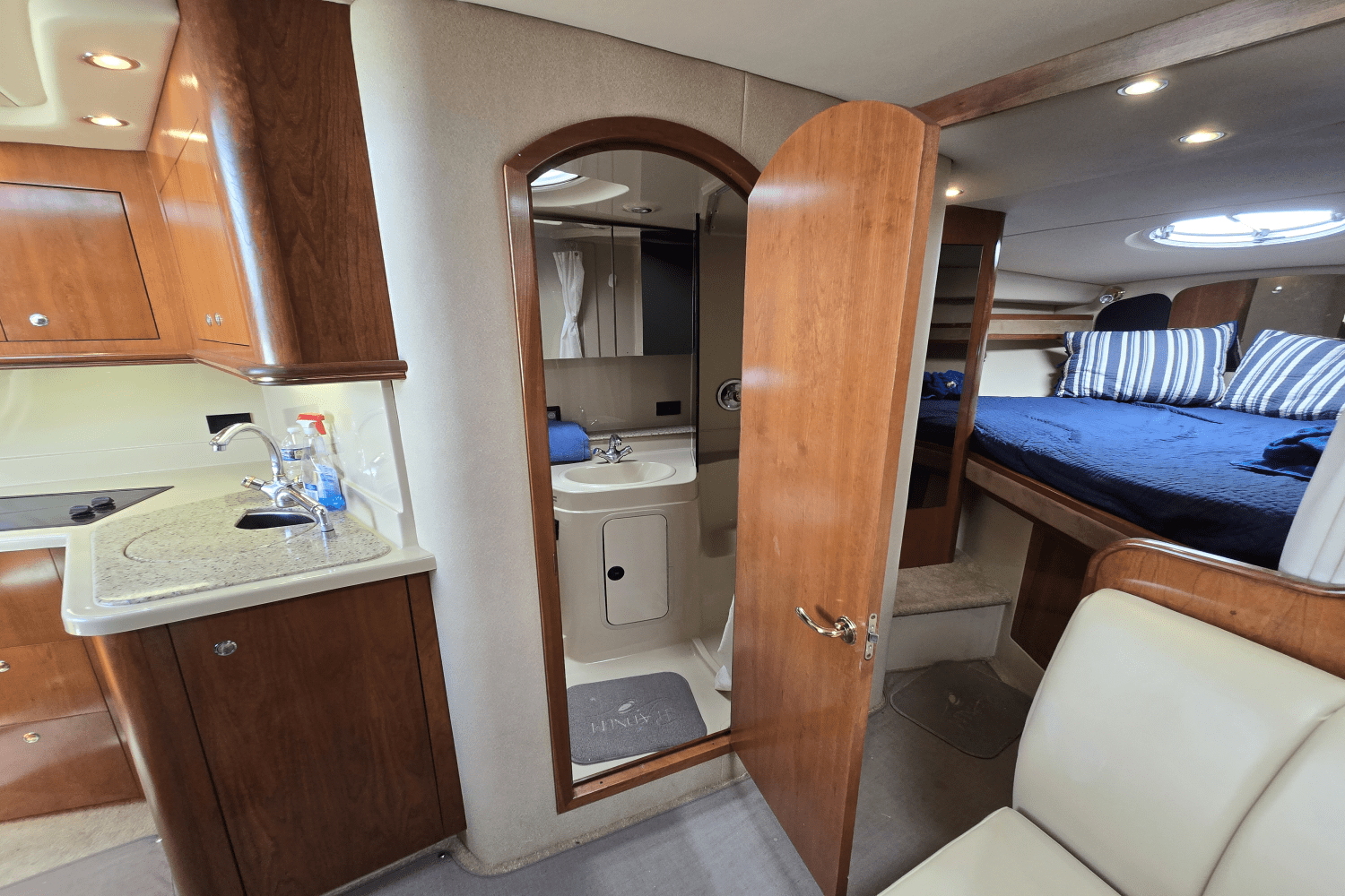 Slide: The Image of Cruisers Yachts 3470 EXPRESS 2003 - 34