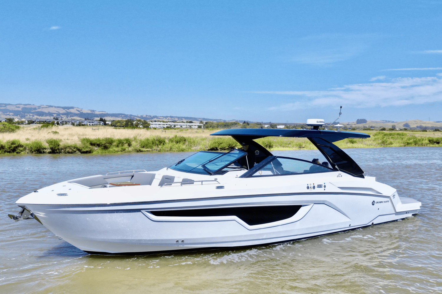 Slide: The Image of Cruisers Yachts 34 GLS 2023 - 0