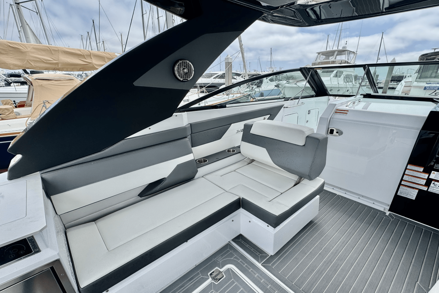 Slide: The Image of Cruisers Yachts 34 GLS 2023 - 24