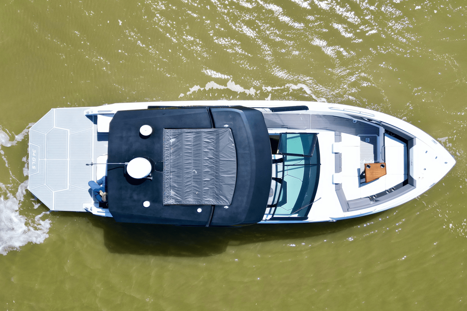 Slide: The Image of Cruisers Yachts 34 GLS 2023 - 3