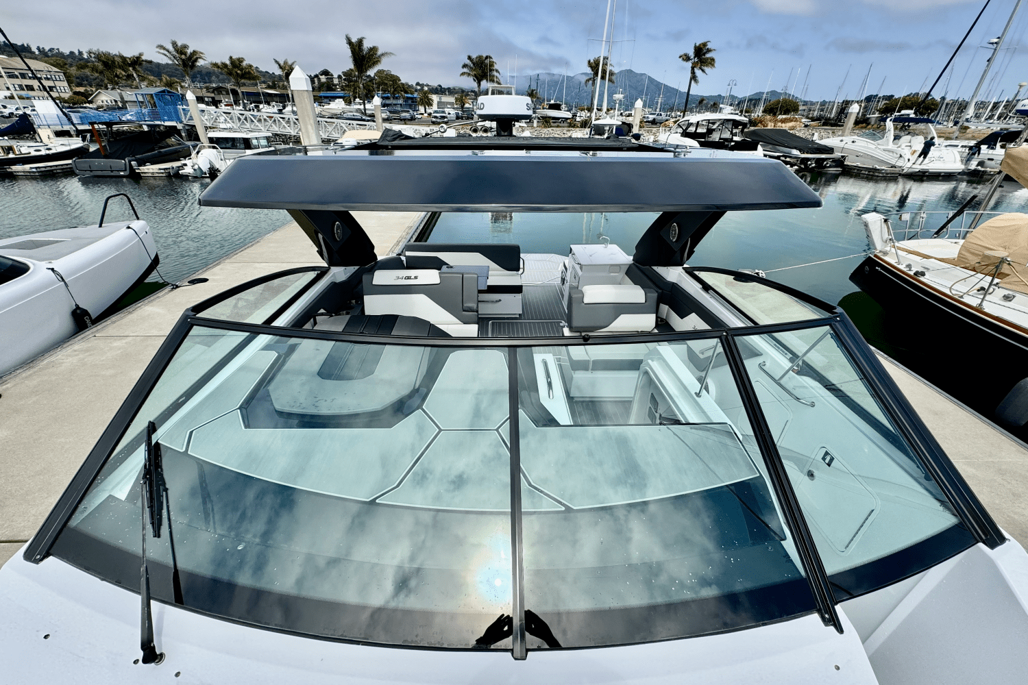 Slide: The Image of Cruisers Yachts 34 GLS 2023 - 45