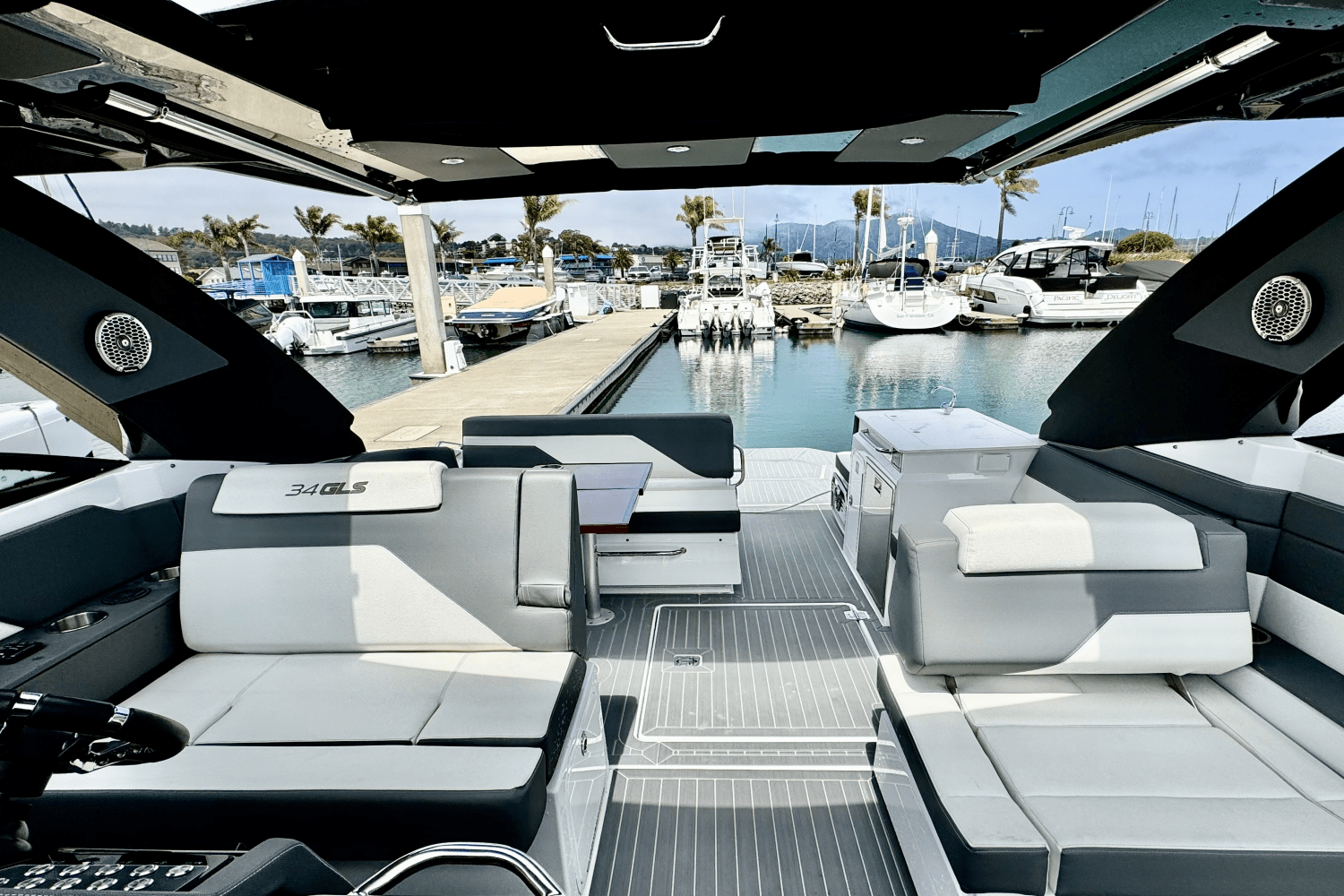 Slide: The Image of Cruisers Yachts 34 GLS 2023 - 47