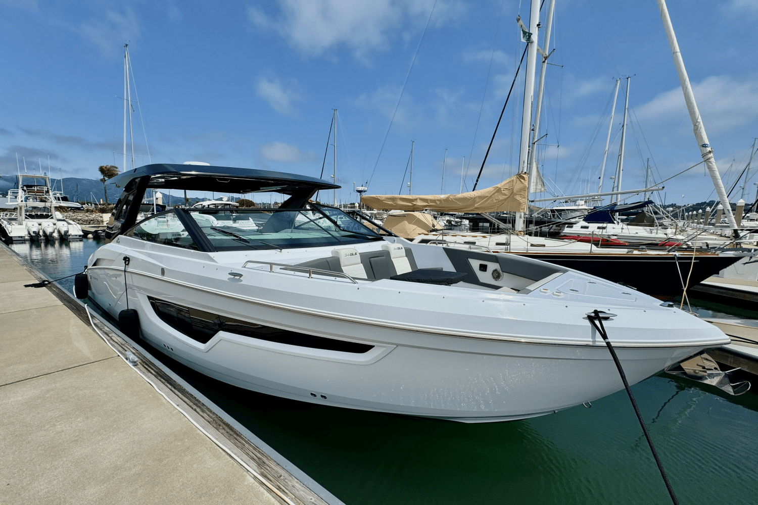 Slide: The Image of Cruisers Yachts 34 GLS 2023 - 51