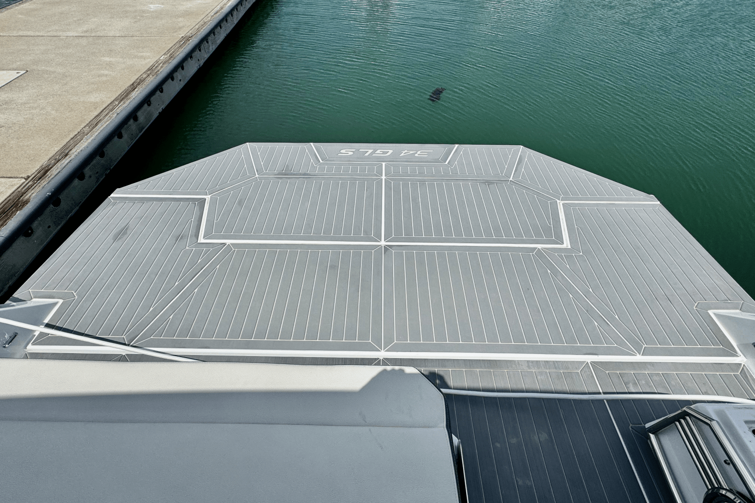 Slide: The Image of Cruisers Yachts 34 GLS 2023 - 53