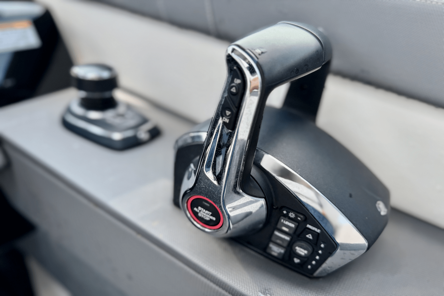 Slide: The Image of Cruisers Yachts 34 GLS 2023 - 54