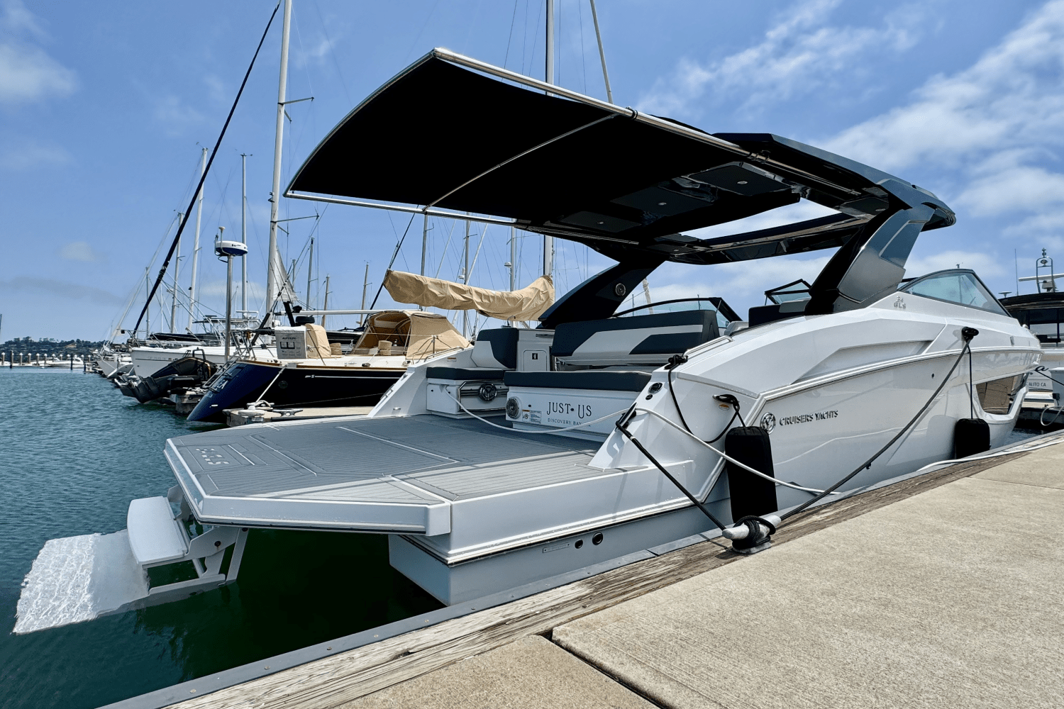 Slide: The Image of Cruisers Yachts 34 GLS 2023 - 56