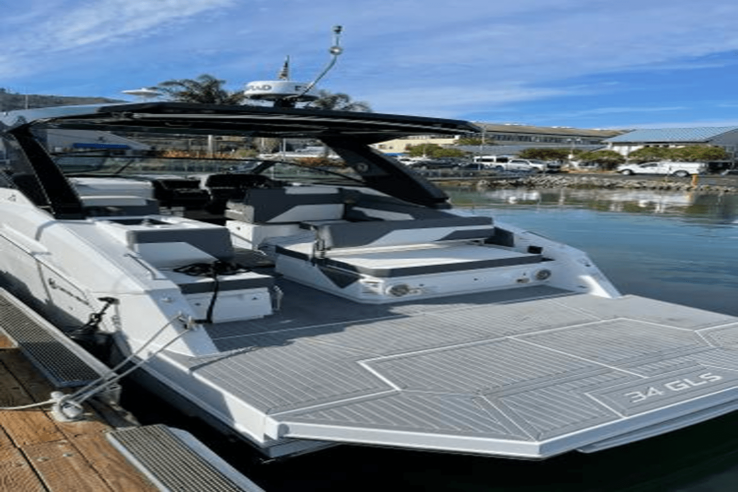 Slide: The Image of Cruisers Yachts 34 GLS 2023 - 63