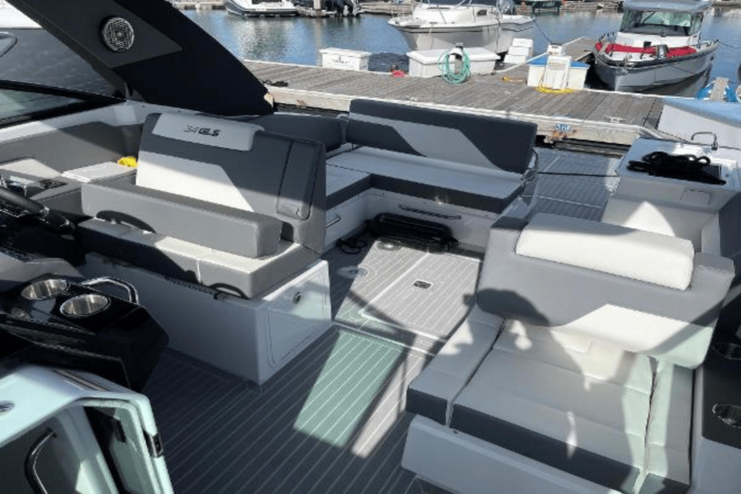 Slide: The Image of Cruisers Yachts 34 GLS 2023 - 76