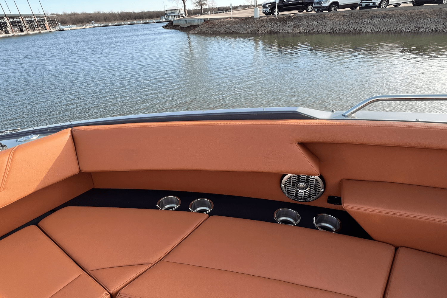 Slide: The Image of Cruisers Yachts 34GLS I/O SOUTH BEACH 2023 - 100