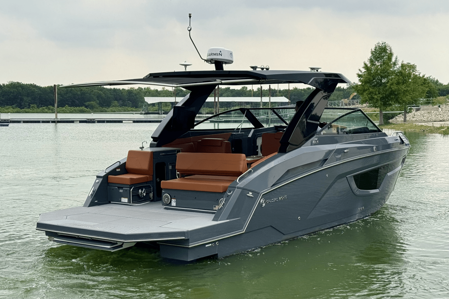 Slide: The Image of Cruisers Yachts 34GLS I/O SOUTH BEACH 2023 - 17