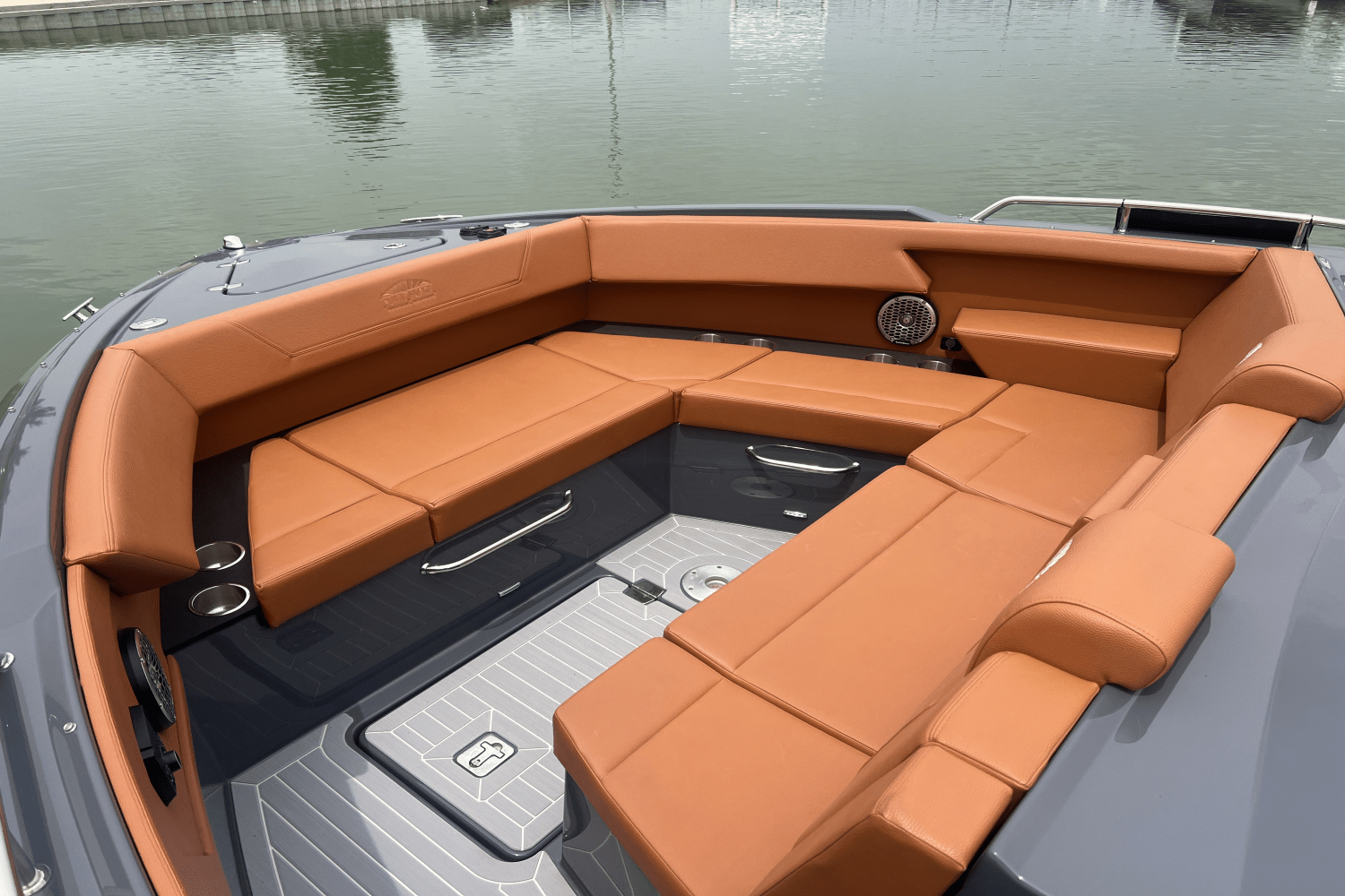 Slide: The Image of Cruisers Yachts 34GLS I/O SOUTH BEACH 2023 - 20