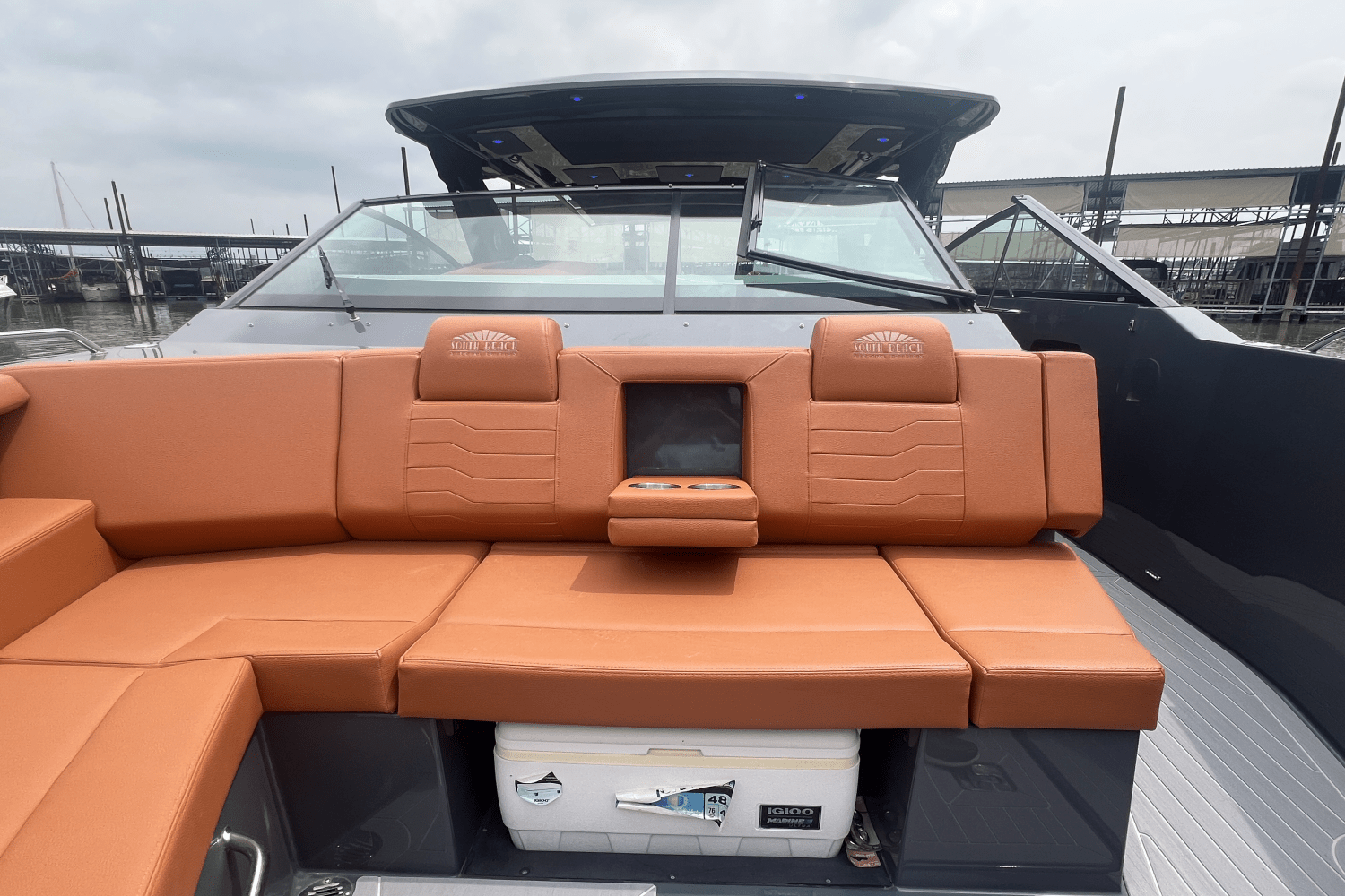 Slide: The Image of Cruisers Yachts 34GLS I/O SOUTH BEACH 2023 - 21