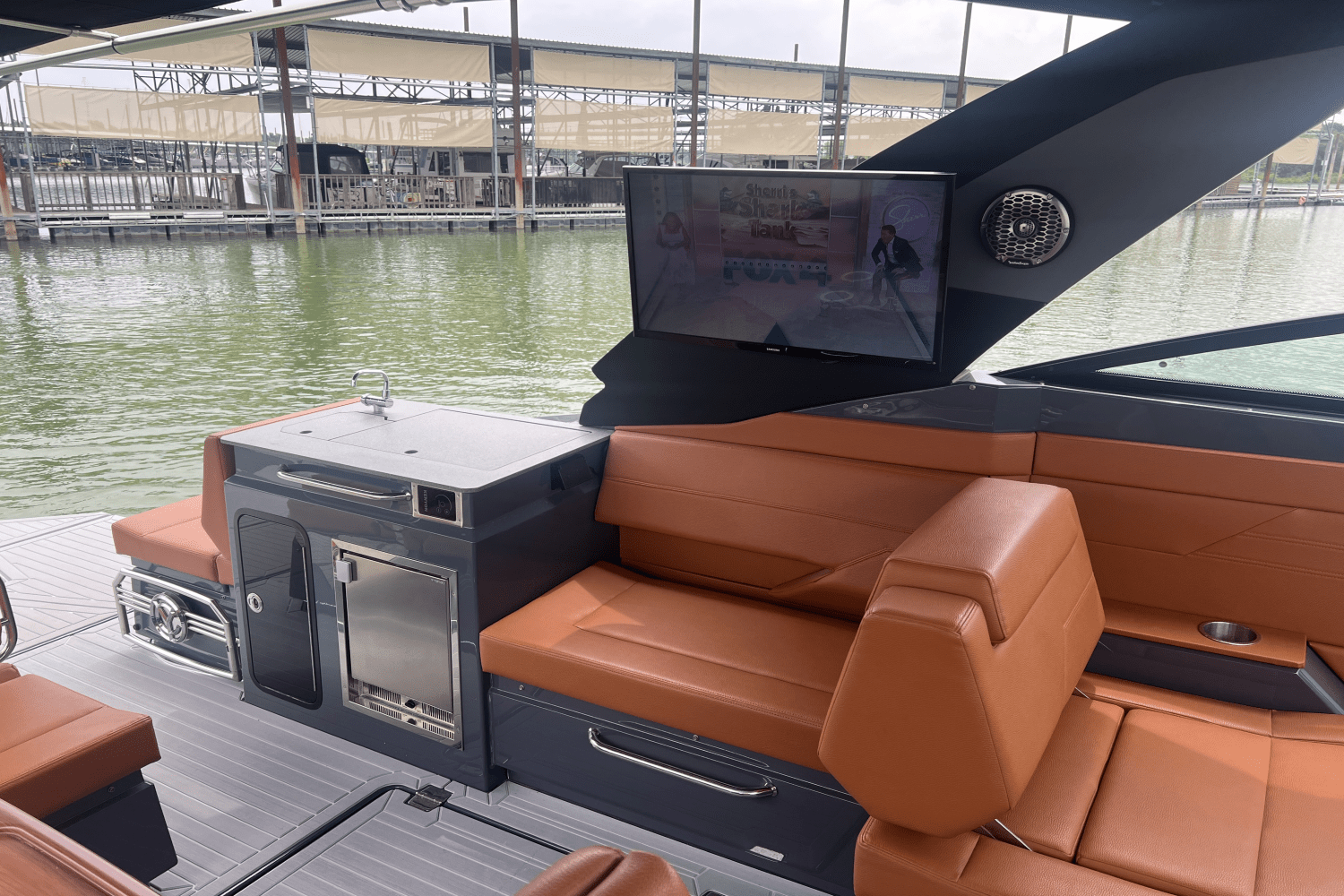 Slide: The Image of Cruisers Yachts 34GLS I/O SOUTH BEACH 2023 - 31