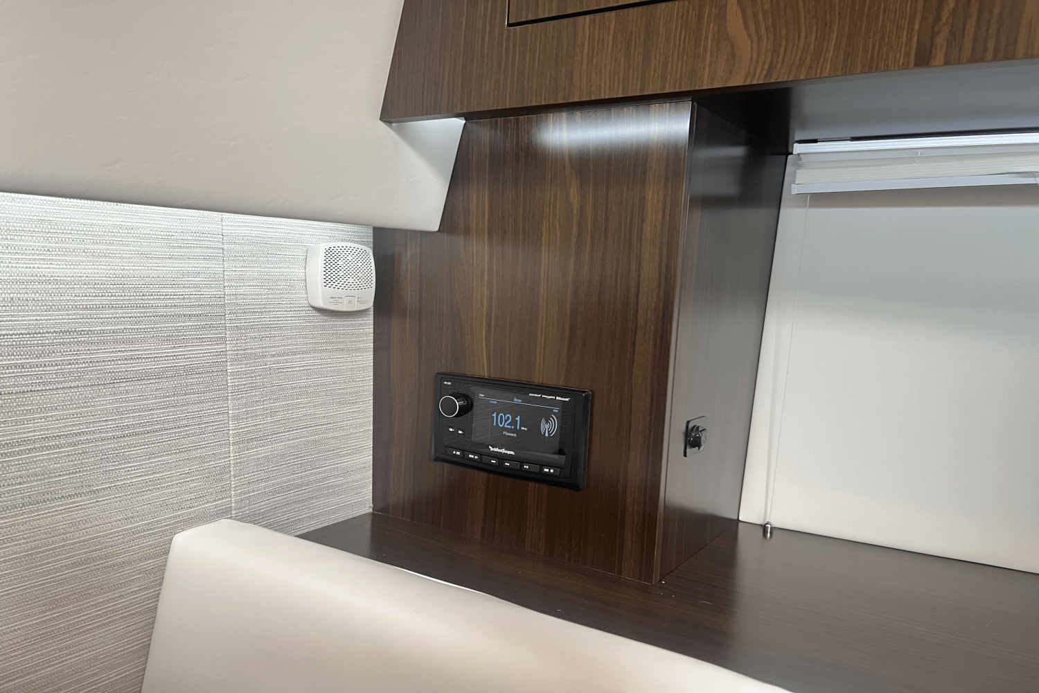 Slide: The Image of Cruisers Yachts 34GLS I/O SOUTH BEACH 2023 - 48