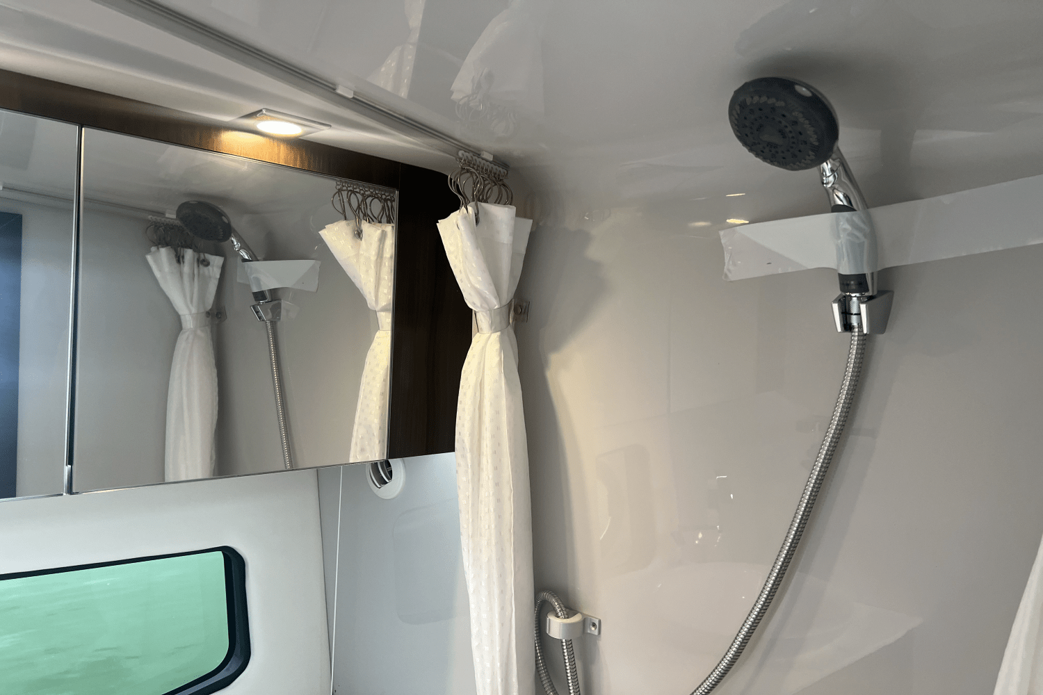 Slide: The Image of Cruisers Yachts 34GLS I/O SOUTH BEACH 2023 - 55