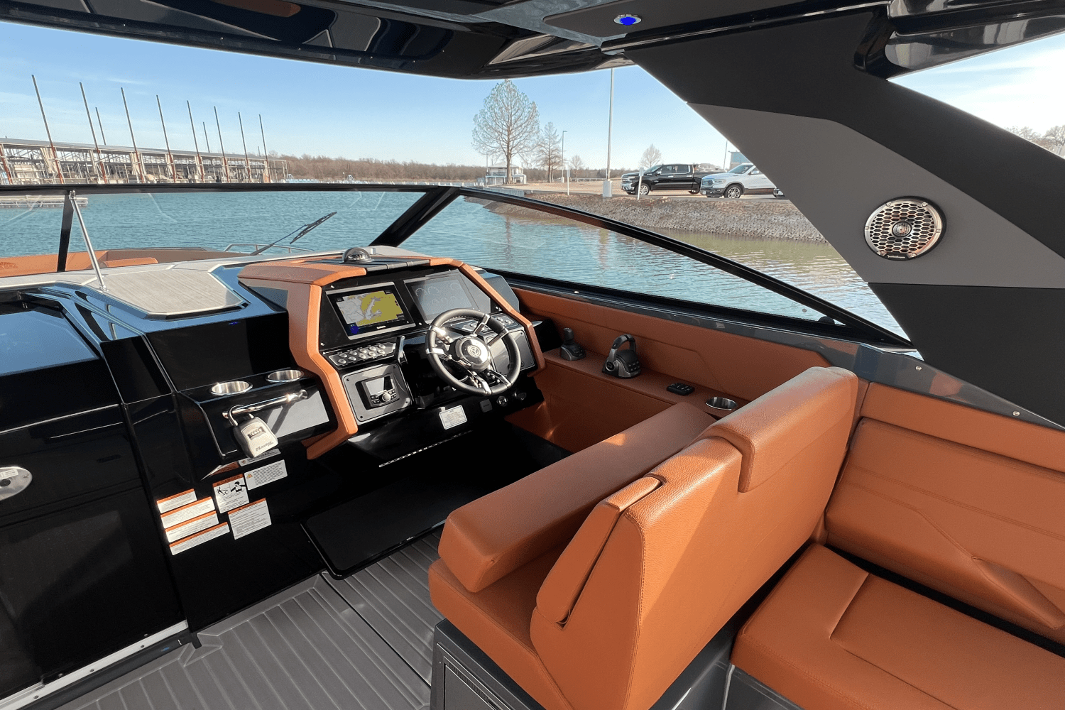 Slide: The Image of Cruisers Yachts 34GLS I/O SOUTH BEACH 2023 - 80