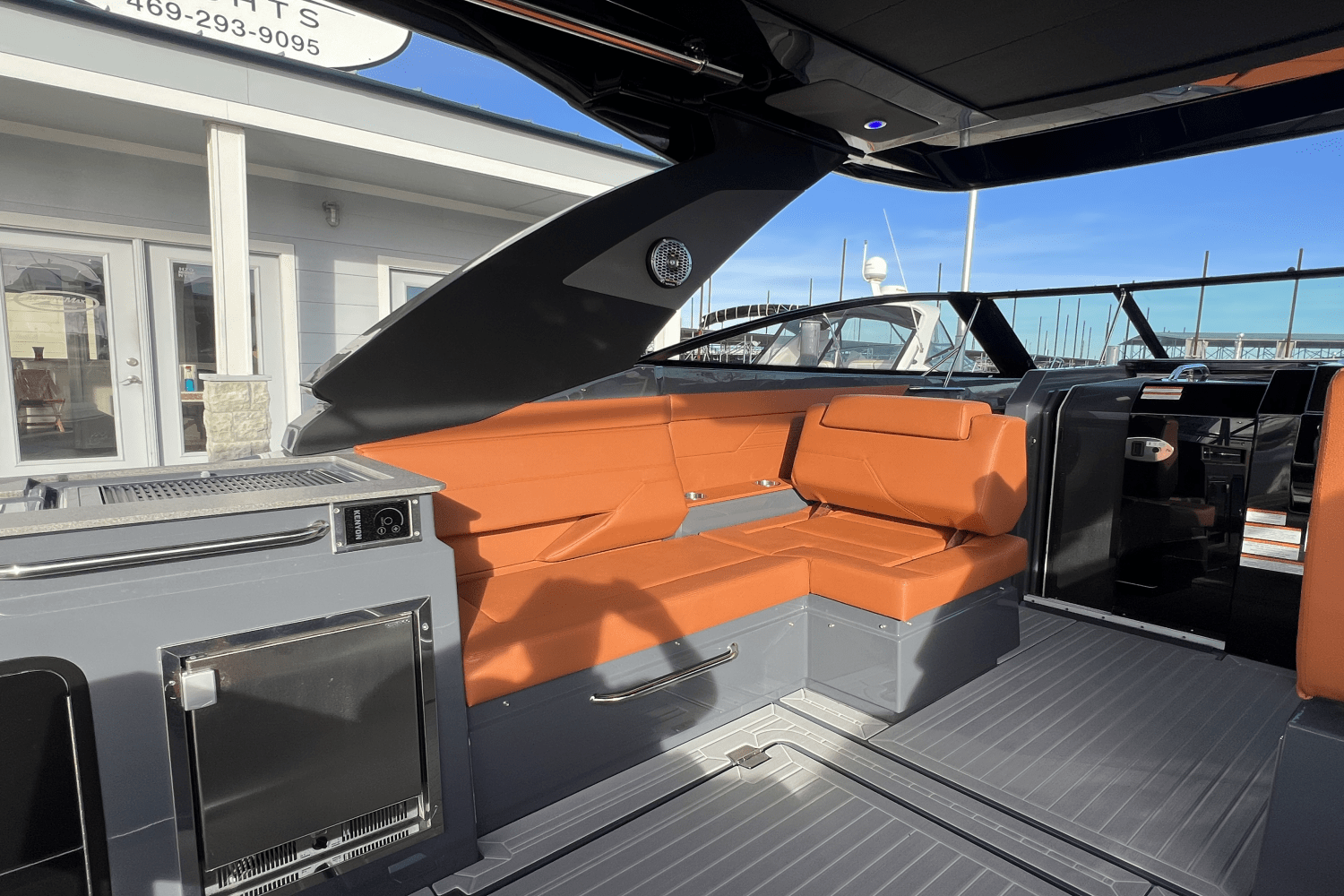 Slide: The Image of Cruisers Yachts 34GLS I/O SOUTH BEACH 2023 - 82