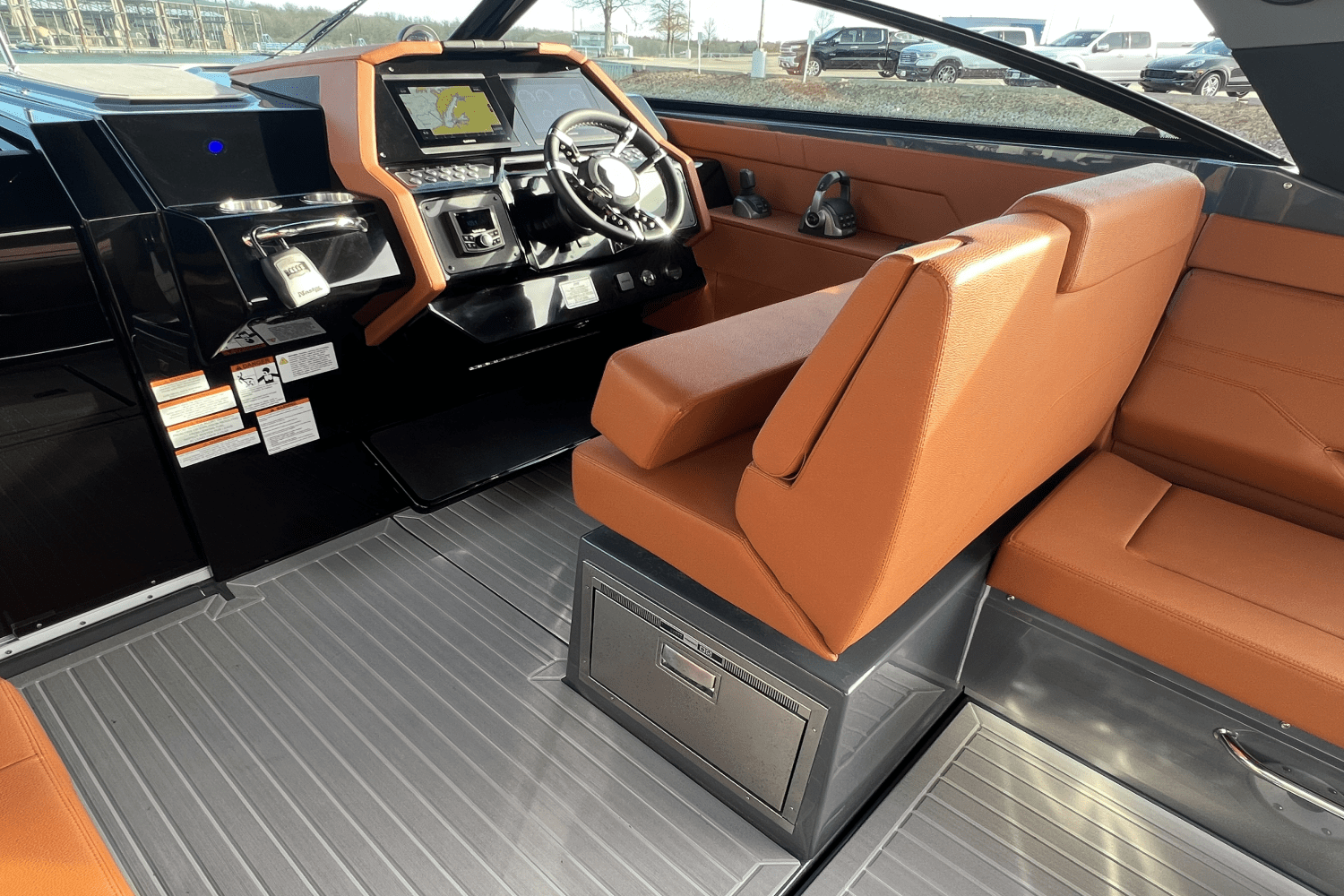 Slide: The Image of Cruisers Yachts 34GLS I/O SOUTH BEACH 2023 - 86