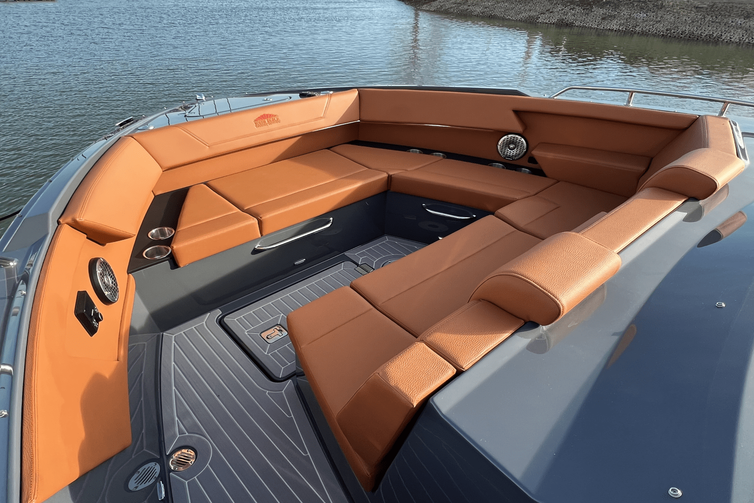 Slide: The Image of Cruisers Yachts 34GLS I/O SOUTH BEACH 2023 - 97