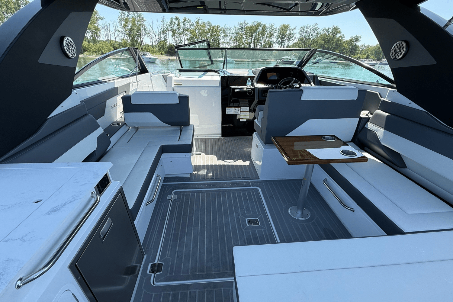 Slide: The Image of Cruisers Yachts 34 GLS Outboard 2025 - 11