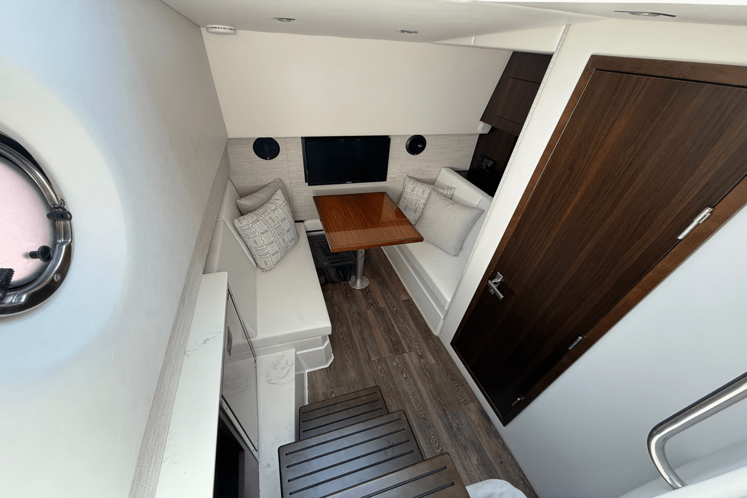 Slide: The Image of Cruisers Yachts 34 GLS Outboard 2025 - 15