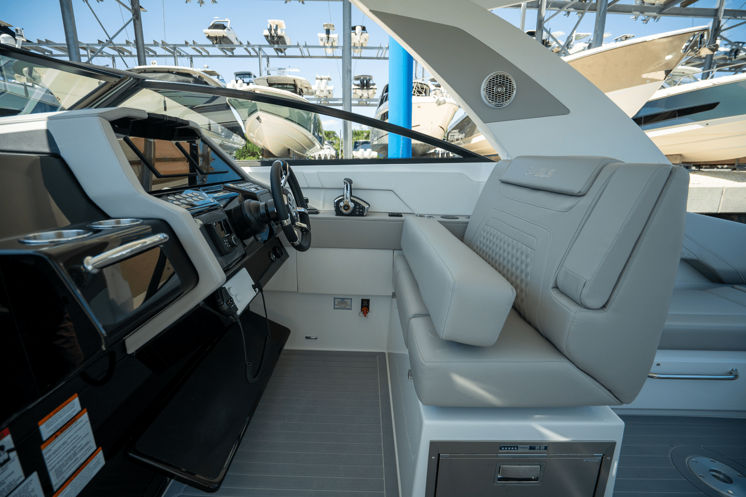 Slide: The Image of Cruisers Yachts 34 GLS Outboard 2025 - 15