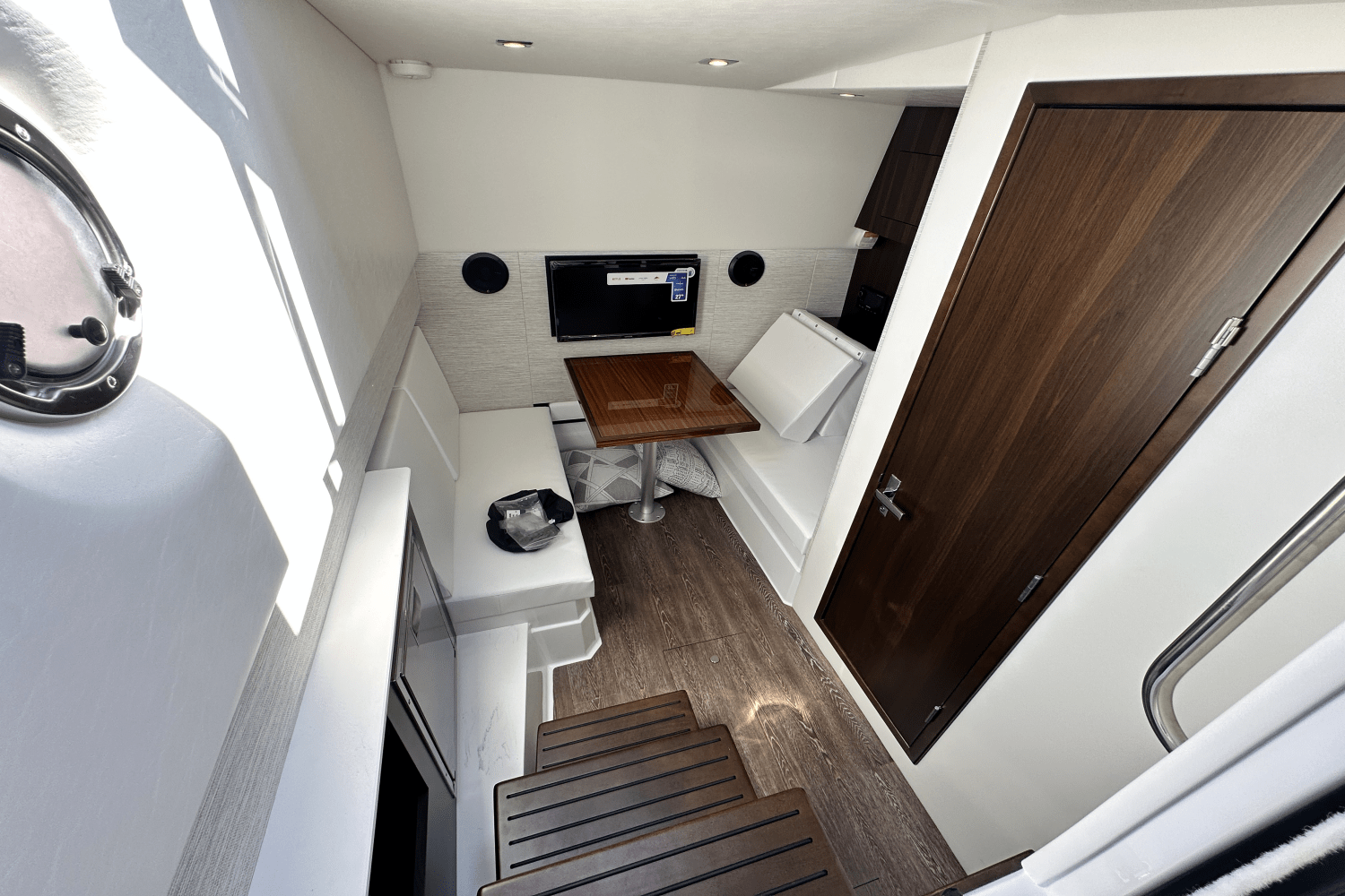 Slide: The Image of Cruisers Yachts 34 GLS Outboard 2025 - 20