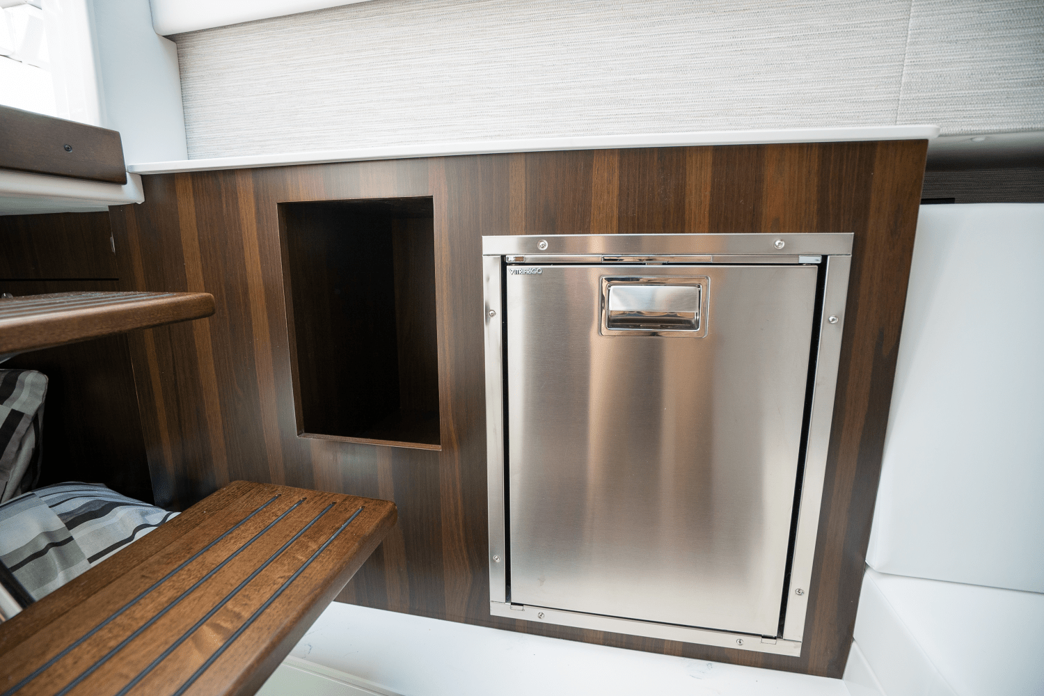 Slide: The Image of Cruisers Yachts 34 GLS Outboard 2025 - 23